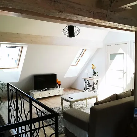 Kuninga 24 * Pärnu